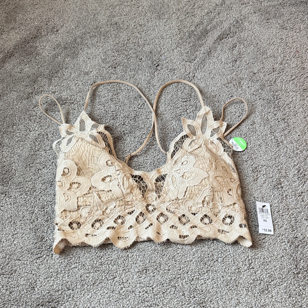 Rue21 Beige Floral Lace Scalloped Bralette Wireless Crop Top SIZE XS